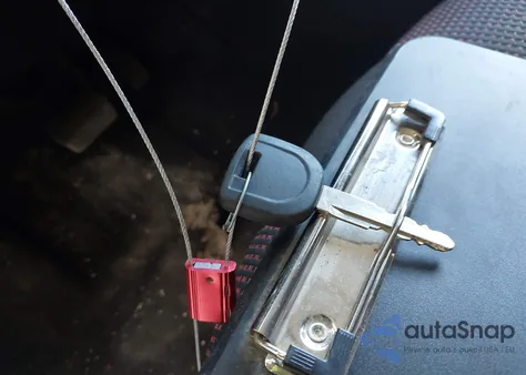 2005 Mazda 3 S из США, поврежденный, VIN JM1BK143851286954